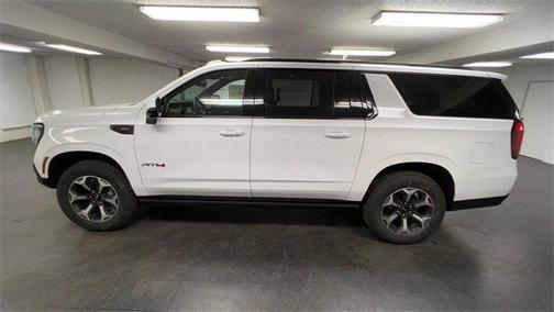 2025 GMC Yukon XL 4WD AT4 Ultimate