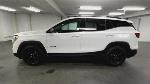 2024 GMC Terrain AWD AT4