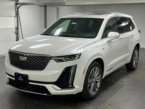 2025 Cadillac XT6 Premium Luxury FWD