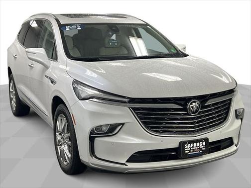 2023 Buick Enclave Essence AWD