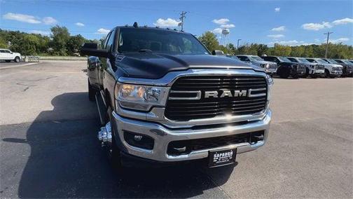 2019 RAM 3500 Big Horn Crew Cab 4x4 8' Box