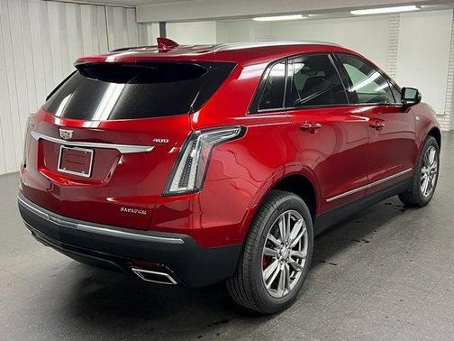 2025 Cadillac XT5 Sport