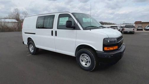 Summit White 2026 Chevrolet Express 2500 LT