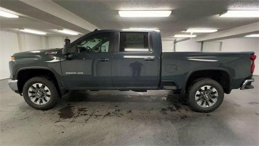 2025 Chevrolet Silverado 3500 LT