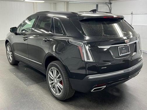 2025 Cadillac XT5 Sport