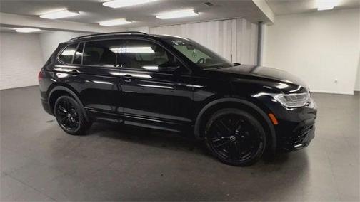 2022 Volkswagen Tiguan 2.0T SE R-Line Black 4MOTION