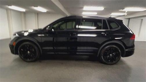 2022 Volkswagen Tiguan 2.0T SE R-Line Black 4MOTION