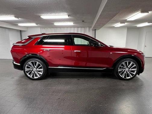 2024 Cadillac LYRIQ Luxury