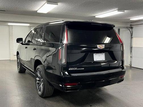 2024 Cadillac Escalade Sport