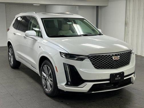 2025 Cadillac XT6 Premium Luxury AWD