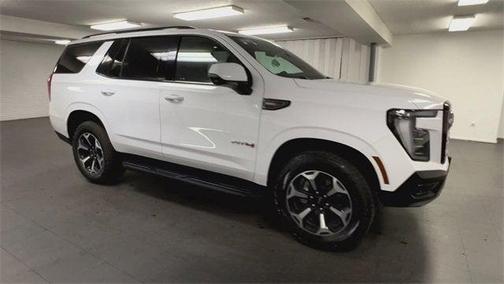 2025 GMC Yukon 4WD AT4