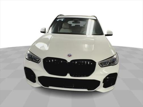 2022 BMW X5 M50i