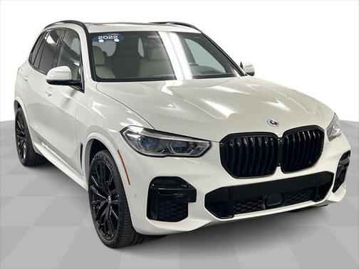 2022 BMW X5 M50i