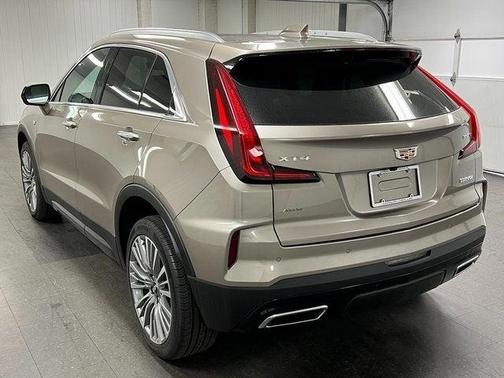 2025 Cadillac XT4 Premium Luxury