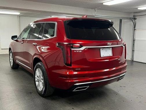 2025 Cadillac XT6 Luxury AWD