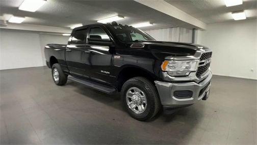 2020 RAM 2500 Tradesman Crew Cab 4X4 6'4' Box