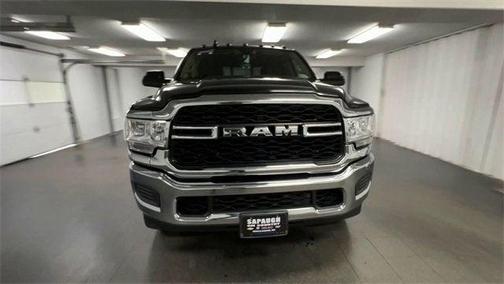 2020 RAM 2500 Tradesman Crew Cab 4X4 6'4' Box