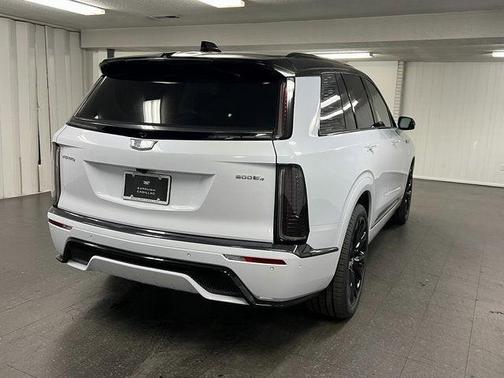 2026 Cadillac VISTIQ Platinum