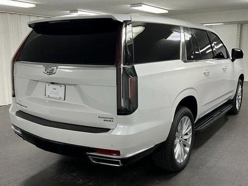 2023 Cadillac Escalade ESV Luxury