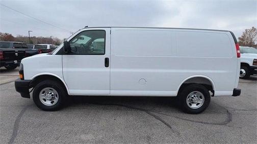 2025 Chevrolet Express 2500 RWD 2500 Regular Wheelbase WT