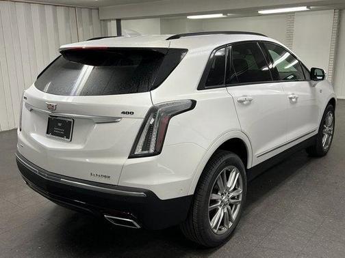 2025 Cadillac XT5 Sport