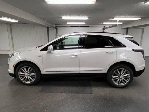2025 Cadillac XT5 Sport