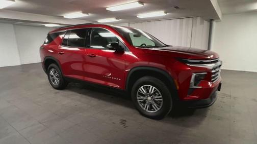 2025 Chevrolet Traverse LT