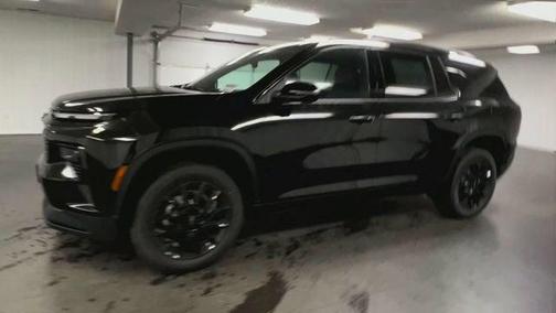 Mosaic Black Metallic 2026 Chevrolet Traverse LT