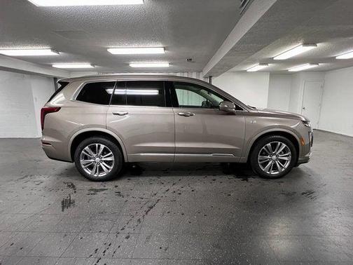 2023 Cadillac XT6 Premium Luxury AWD