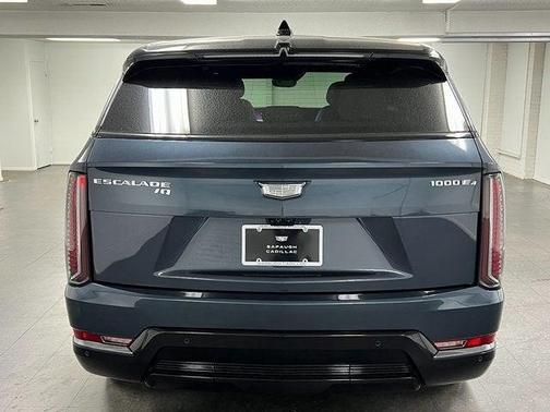 2025 Cadillac Escalade IQ Sport 1