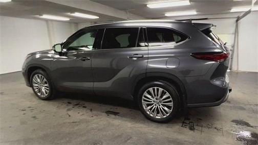 2024 Toyota Highlander Platinum