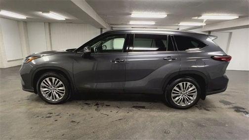 2024 Toyota Highlander Platinum