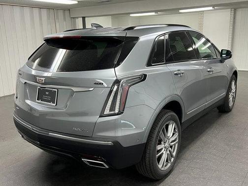 2025 Cadillac XT5 Sport