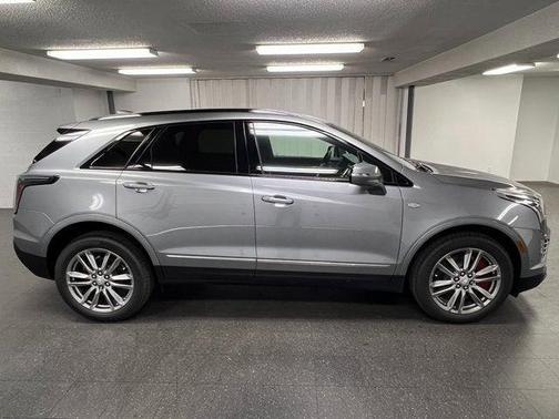 2025 Cadillac XT5 Sport