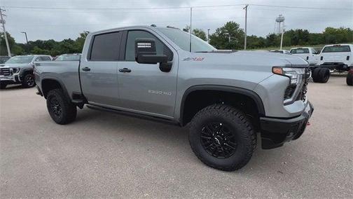 2025 Chevrolet Silverado 2500 4WD Crew Cab Standard Bed ZR2