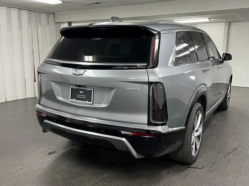 2026 Cadillac VISTIQ Luxury