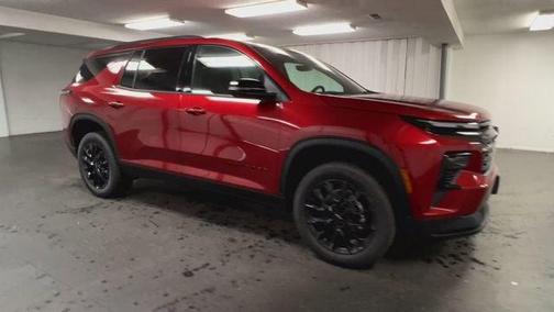 Radiant Red Tintcoat 2026 Chevrolet Traverse LT