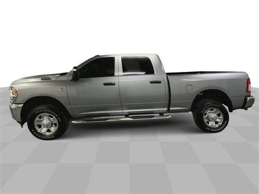 2023 RAM 2500 Tradesman Crew Cab 4x4 6'4' Box