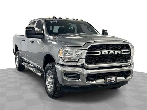 2023 RAM 2500 Tradesman Crew Cab 4x4 6'4' Box
