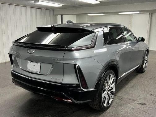 2024 Cadillac LYRIQ Luxury w/1SE