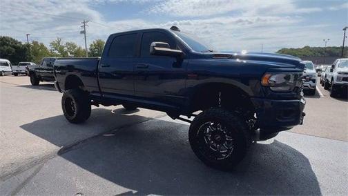2022 RAM 3500 Big Horn Crew Cab 4x4 6'4' Box