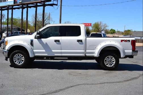 White 2017 Ford F-250 XLT