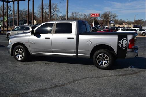 2019 RAM 1500 SLT