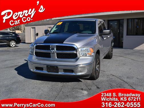 2019 RAM 1500 SLT