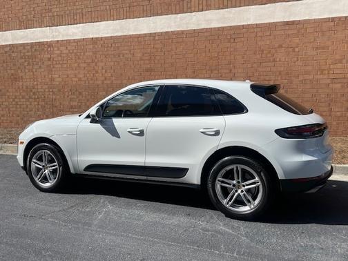 2021 Porsche Macan Macan