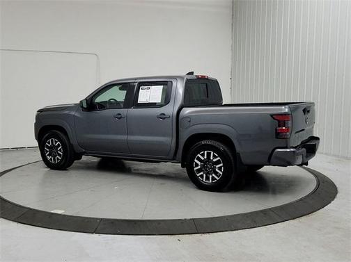 2024 Nissan Frontier SL