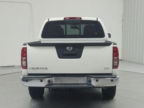 Glacier White 2019 Nissan Frontier SV