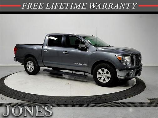 2018 Nissan Titan SV