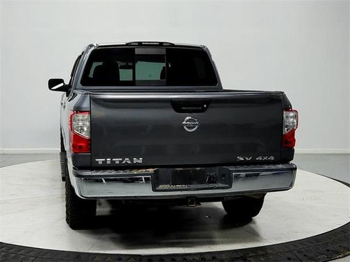 2018 Nissan Titan SV