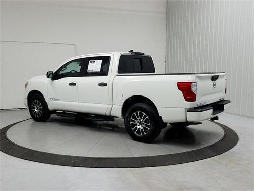 2024 Nissan Titan SV